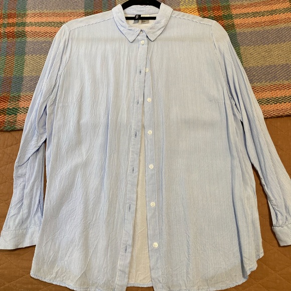 Super Soft Pinstripe Button Down - Picture 2 of 5